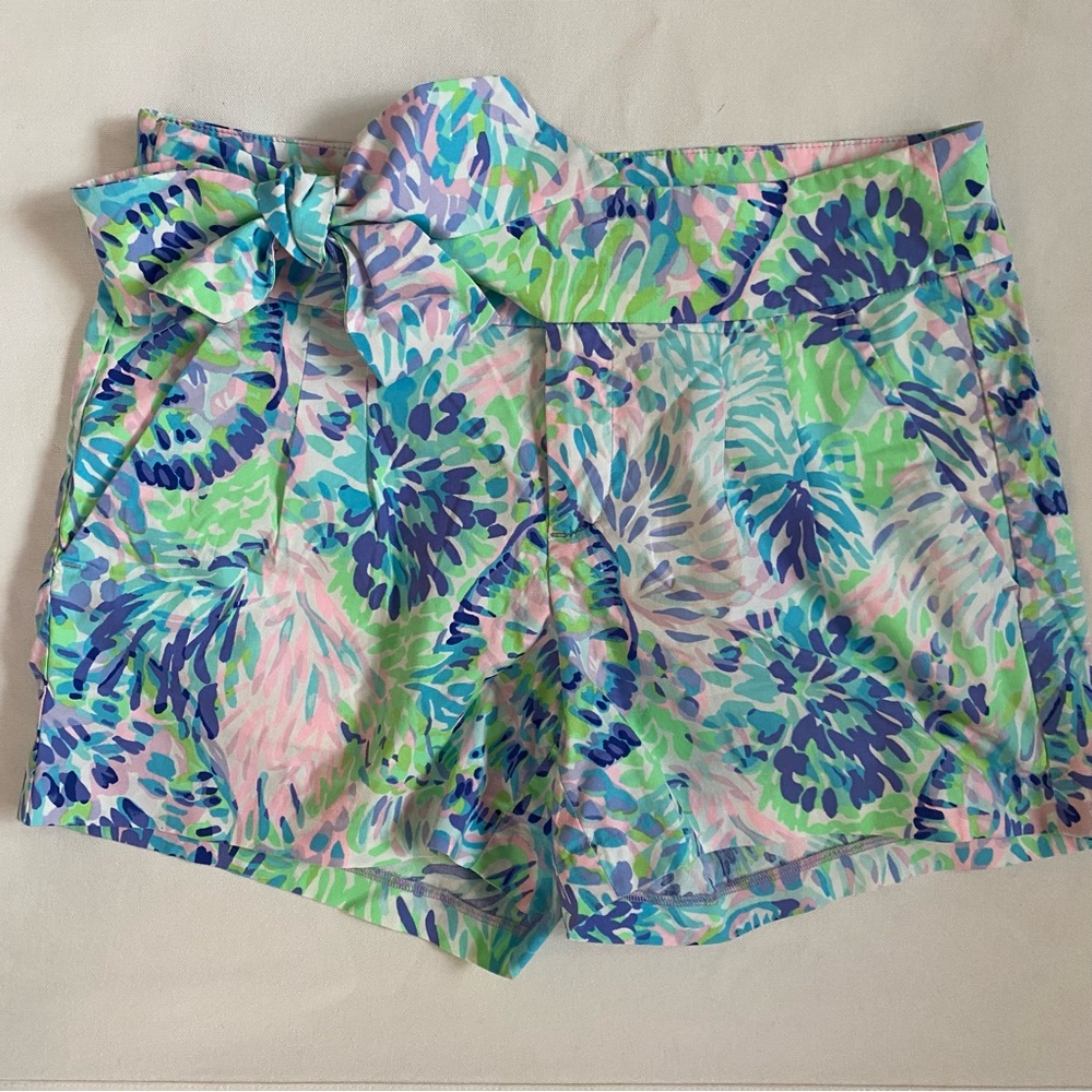 Lilly Pulitzer Pastel Floral Print Women’s Shorts